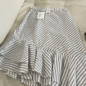 Gorgeous Joie asymmetrical skirt. Size 0